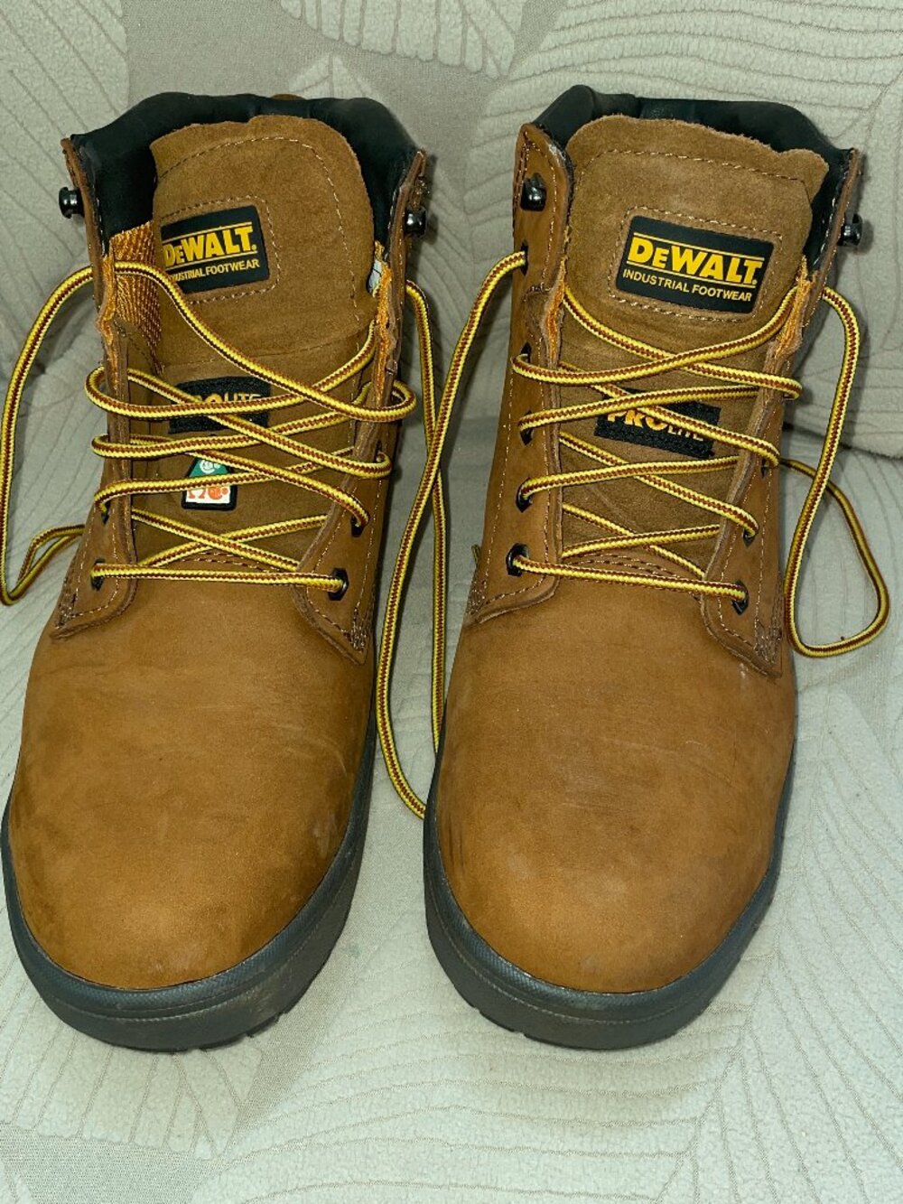 Mens Size 10.5 Dewalt Pro Lite Industrial Footwear Steele Toe Boot Oil Resistent